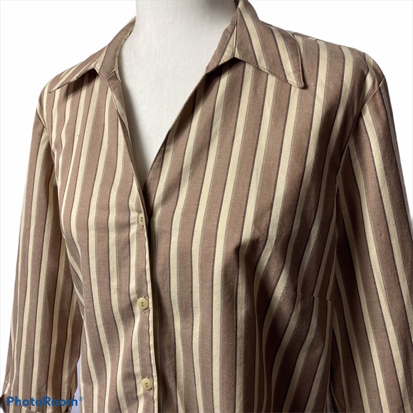 Liz Claiborne Neutral Button Down - Picture 2 of 7